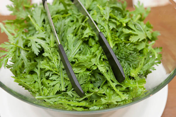 Garland chrysanthemum salad bar
